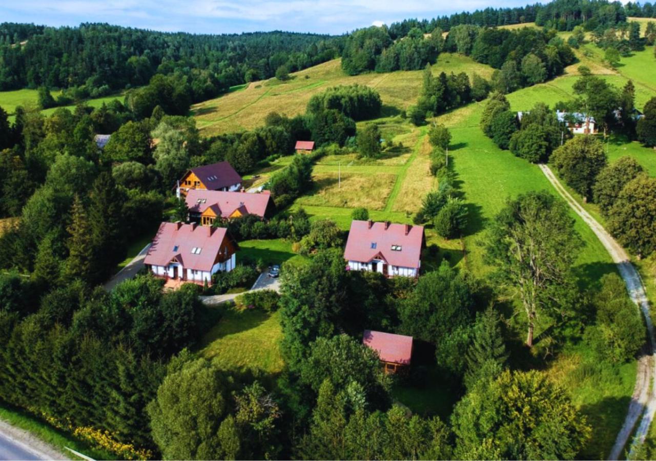 Rezydencja Bukowy Dwor Czarna  Exterior photo